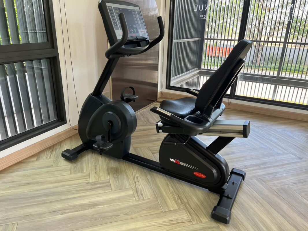 จักรยานออกกำลังกาย (Exercise Bike)